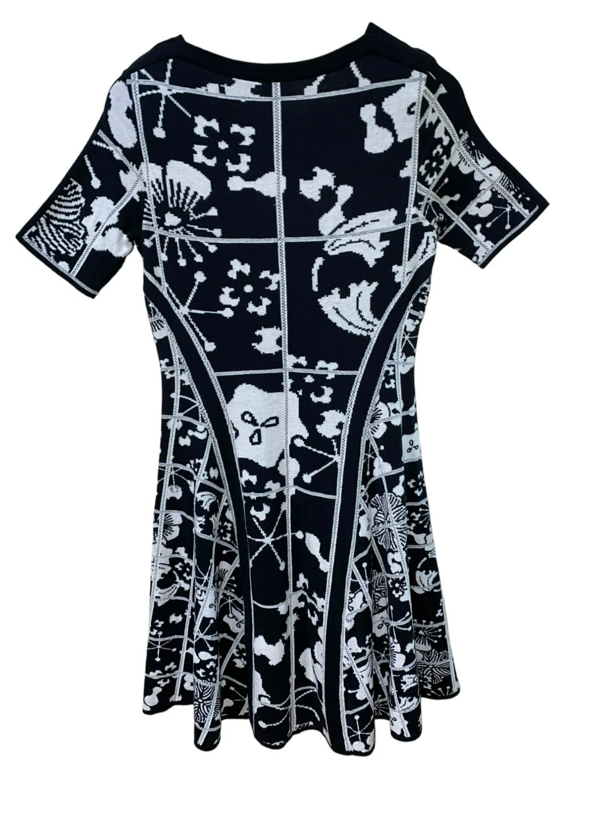 Abito Kenzo Paris Tanami Fiore Jaquard Intarsiato Maglia Cotone Bianco e Nero Sma