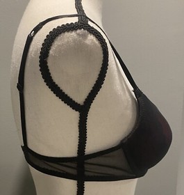 Stunning Black & Maroon Underwire Bra