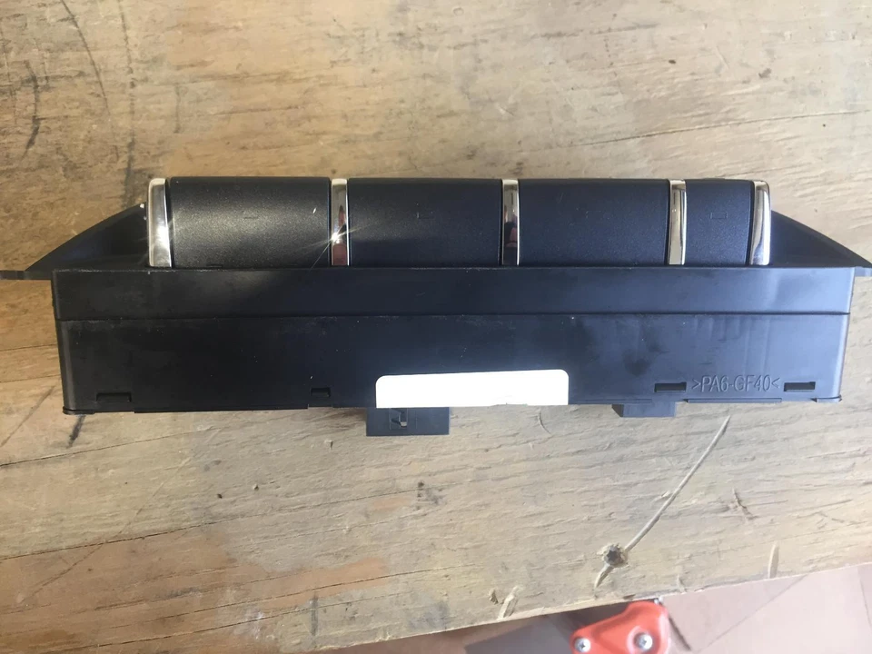  2015 Chevy Silverado 1500 Pedal Adjust/Traction Control/Park Assist Switch  - Изображение 3 из 4