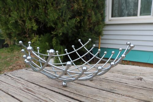 Vintage MCM Metal Fruit Bowl Chrome Silver Ball Feet Atomic Grid Curve 12" x 12" - Picture 9 of 9