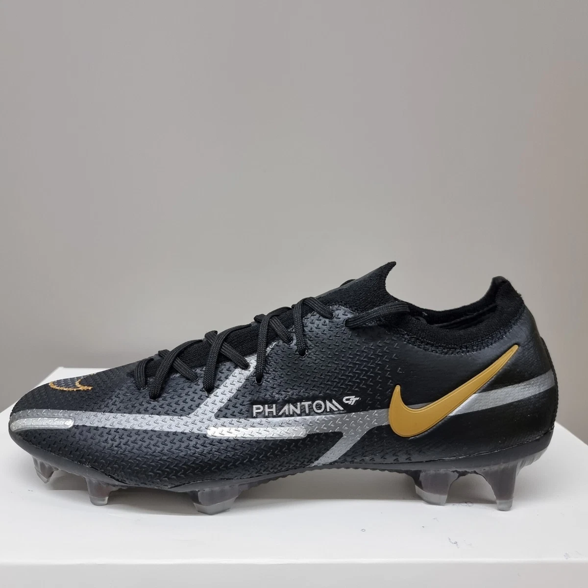 phantom football boots gold