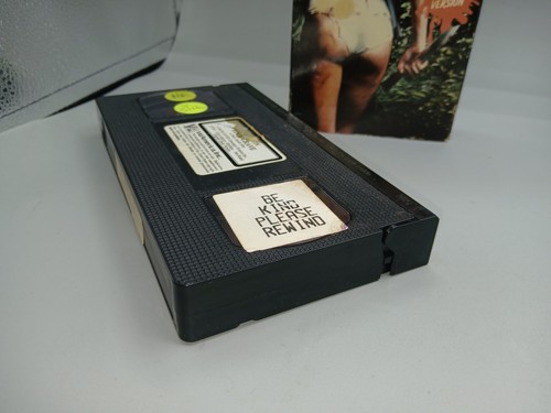I Spit On Your Grave (1978) VHS Unrated Uncut Version- Camille Keaton - Picture 13 of 16