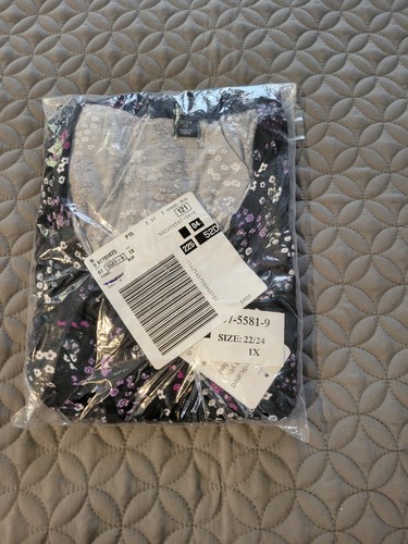 Ellos NIP size 1X (22/24) Pullover Top Floral Half Sleeve Pleating at Front Neck - Picture 6 of 6
