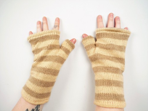 Fleece Lined Knitted Wool Wrist Warmers Unisex Boho Hippie Fingerless Gloves - Picture 87 of 141