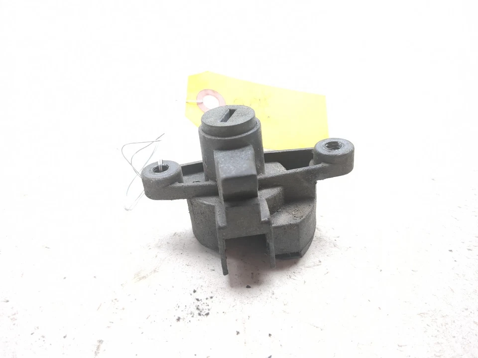 Cerradura de pestillo de asiento Merodeador 98-04 Suzuki VZ800 Foto 2 de 4