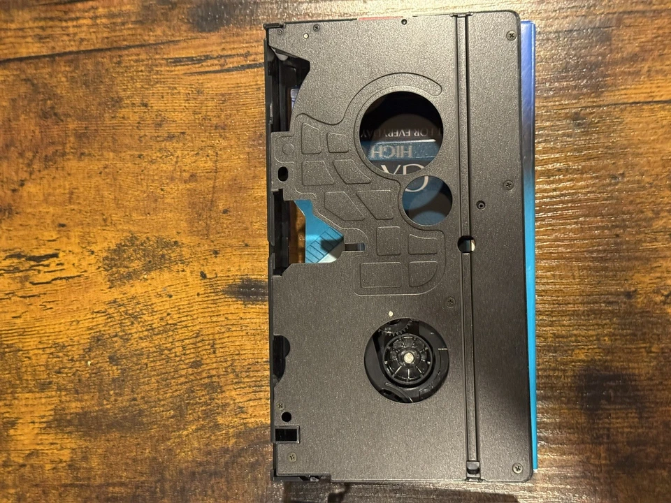 2 JVC GR-SXM520U Camcorder SuperVHS 400X Digital Zoom Parts Only/ Tapeless Setup - Image 4 of 4