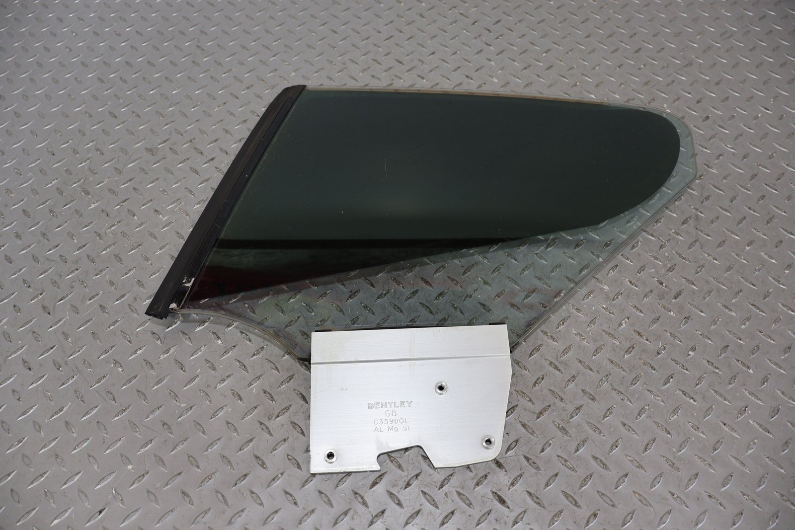 Bentley Continental GT 2003-2010 Left Quarter glass