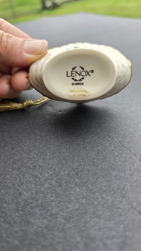 Lenox Porcelain Holiday Basket Ornament Gold Trim Holly Handcrafted 3.5" Christm - Picture 5 of 6