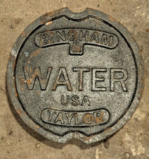 Bingham & Taylor Water Cap Przemysłowy żeliwny przedmiot kolekcjonerski - znalezisko w szufladzie na śmieci