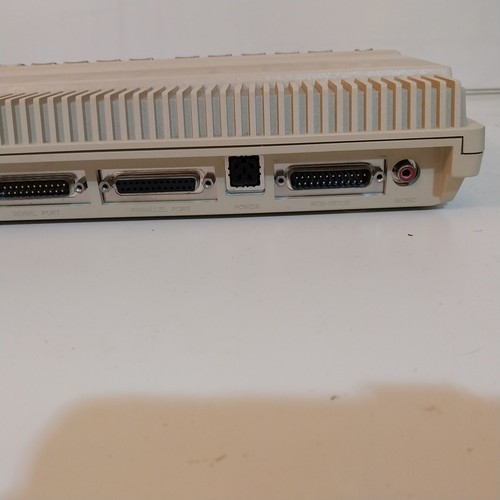 Commodore Amiga 500 Sigilli Intatti FUNZIONANTE NO TV NO ALIMENTATORE - Foto 12 di 19