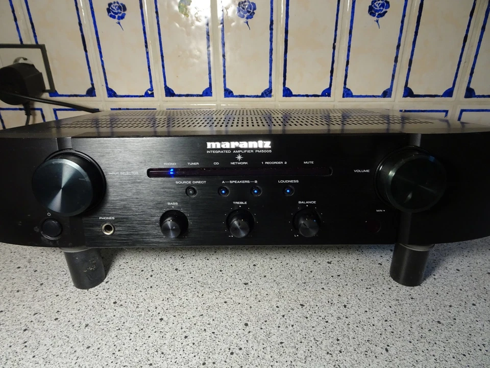 Marantz PM5005 Stereo Vollverstärker - Schwarz - Bild 2 von 4