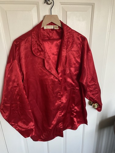 VICTORIA SECRET Vintage Gold Label Pajama Set Red Quilted Detail