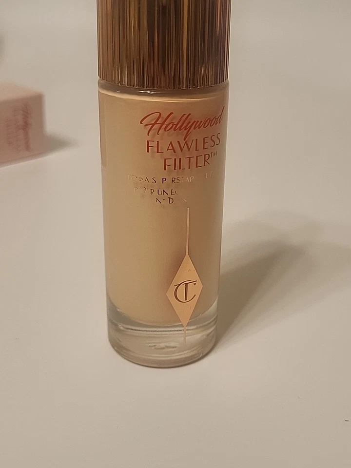 Charlotte Tilbury Hollywood Flawless Filter 1 Fair Scuffed Bottle Please Read - Image 2 of 4