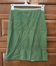Vintage green Corduroy knee length Skirt 27  Waist, 23  length B1016