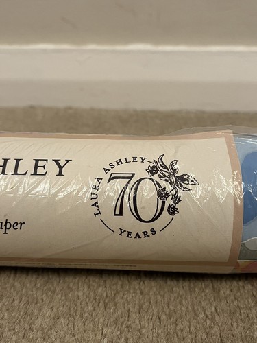 Papel pintado azul chino Laura Ashley Tulips 119847 - Imagen 6 de 17