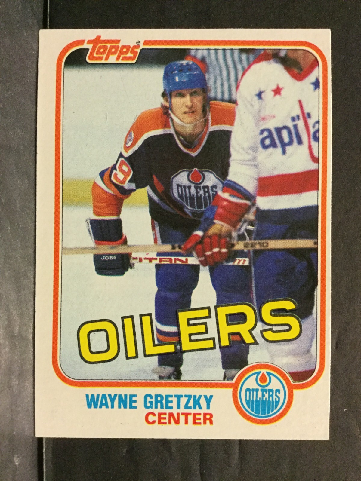 1981-82 Topps Hockey #16 Wayne Gretzky Edmonton Oilers Card EXMT Sku164CN