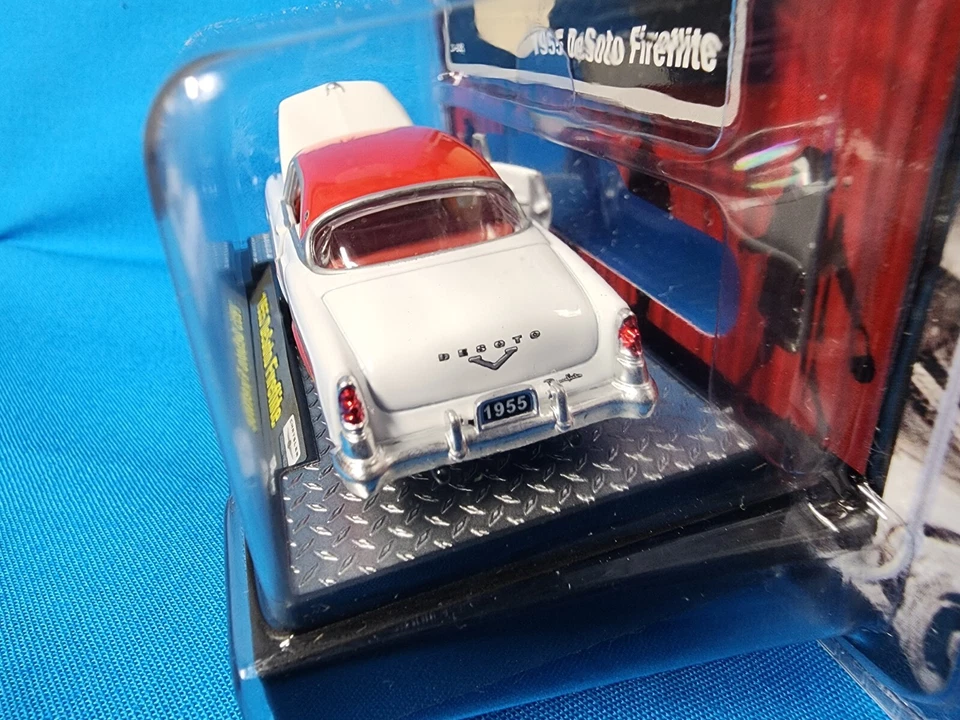 M2 Machines Auto-Thentics 2008 fundido a presión 1:64 1955 DeSoto Fireflite 08-25 nuevo de stock Foto 4 de 4