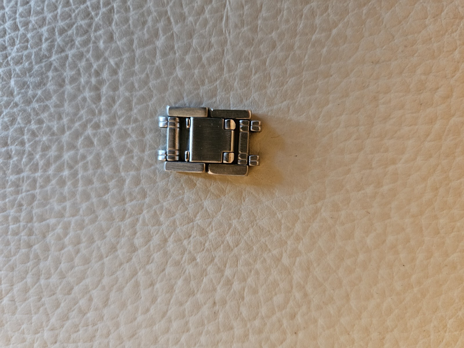 Ladies Gucci 9000L Silver Gold Watch Spare Watch … - image 3