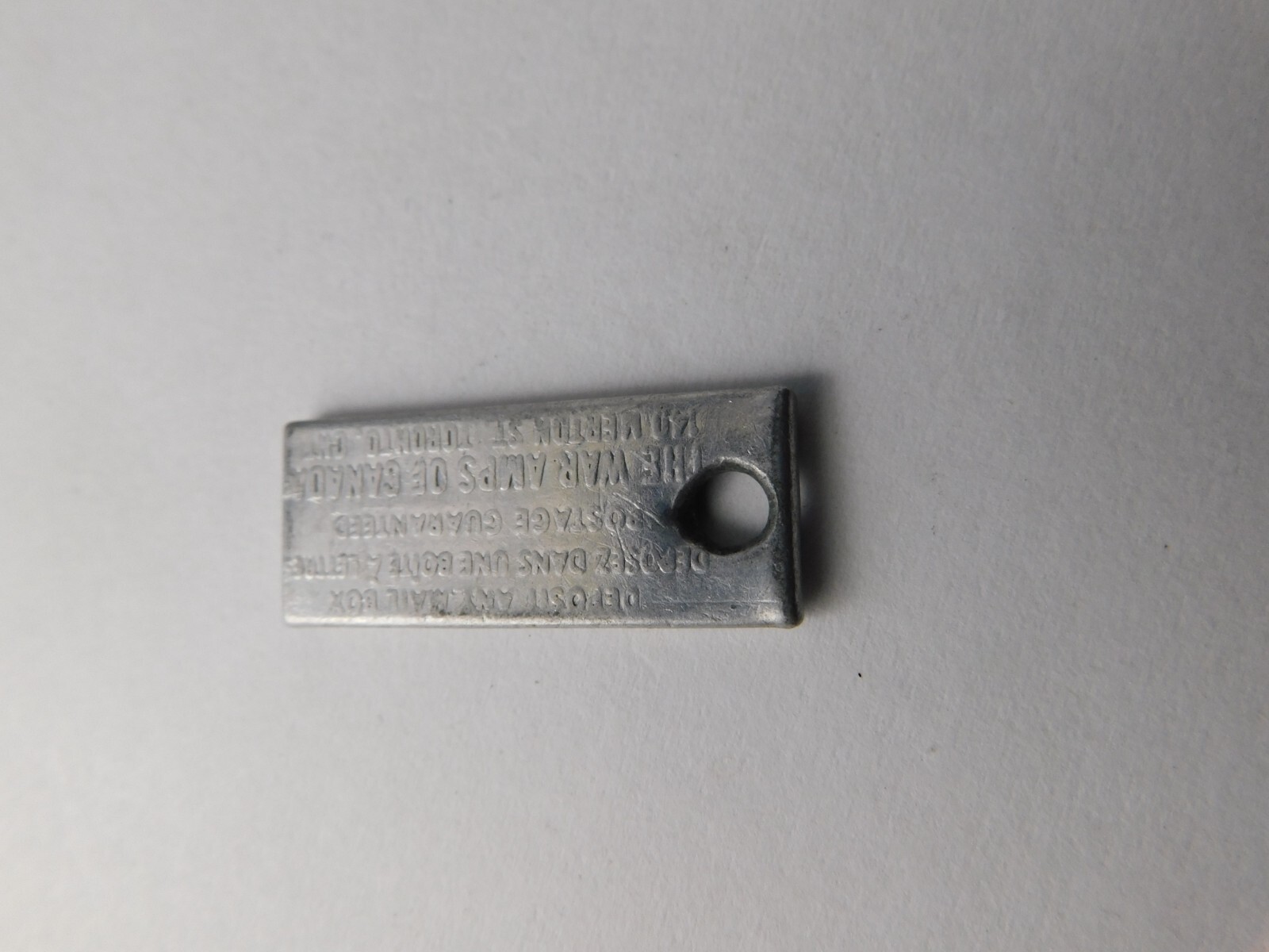 WAR AMPS KEY TAG VINTAGE MINI LICENSE PLATE 1972 A68 989 CROWN KEYCHAIN