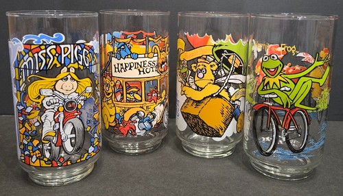 McDonalds Set 4 Vintage 1981 The Great Muppet Kaperngläser Miss Piggy & Kermit