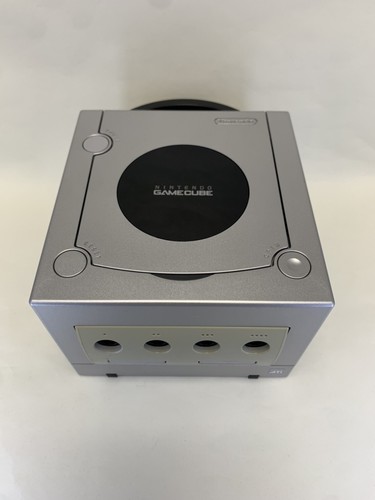 Nintendo GameCube Console + Controller + Accessory NTSC-U/C (US/Canada) DOL-001 - Picture 13 of 38