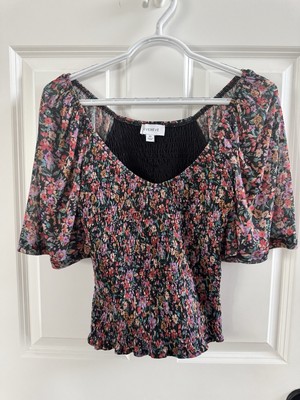 EVEREVE SMOCKED FLUTTER SLEEVE CROP BLOUSE WOMENS SZ XS