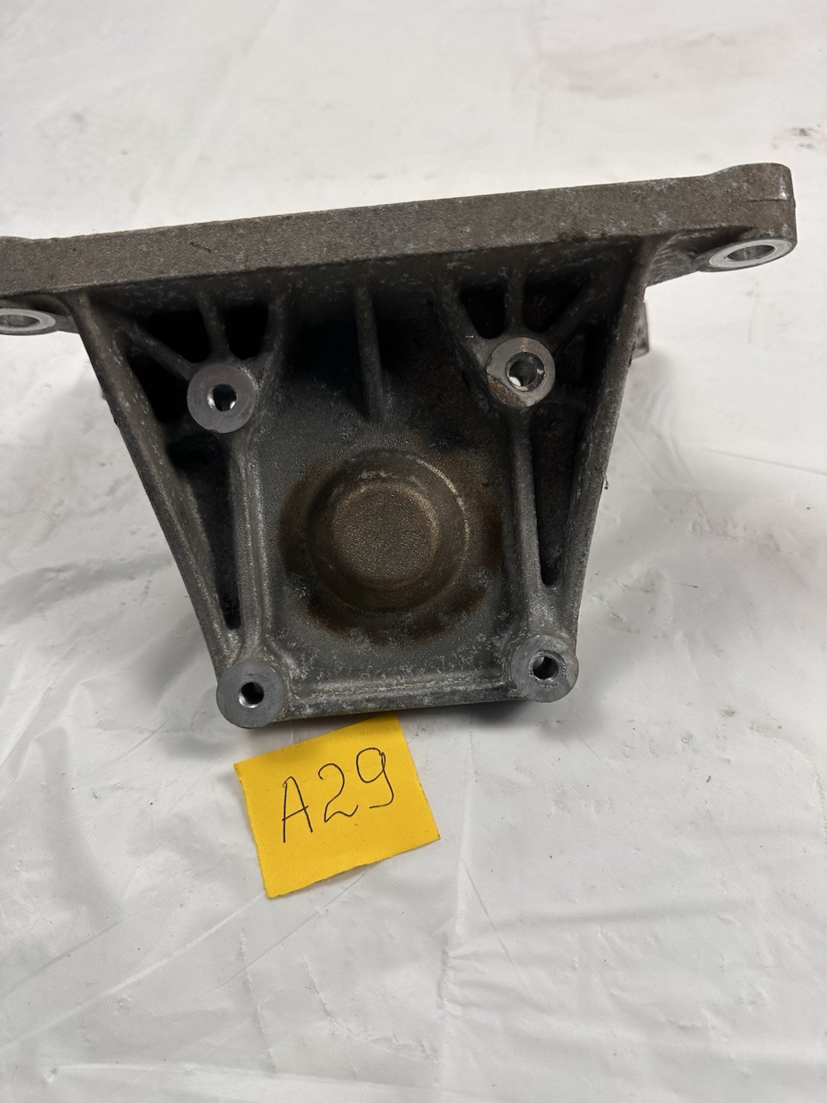 Maserati Ghibli 2014-2017 Transmission mounting crossmember