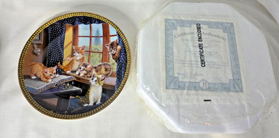 Bradford Exchange 7th Issue in Tender Tails Book Buddies Decorative Plate 8''