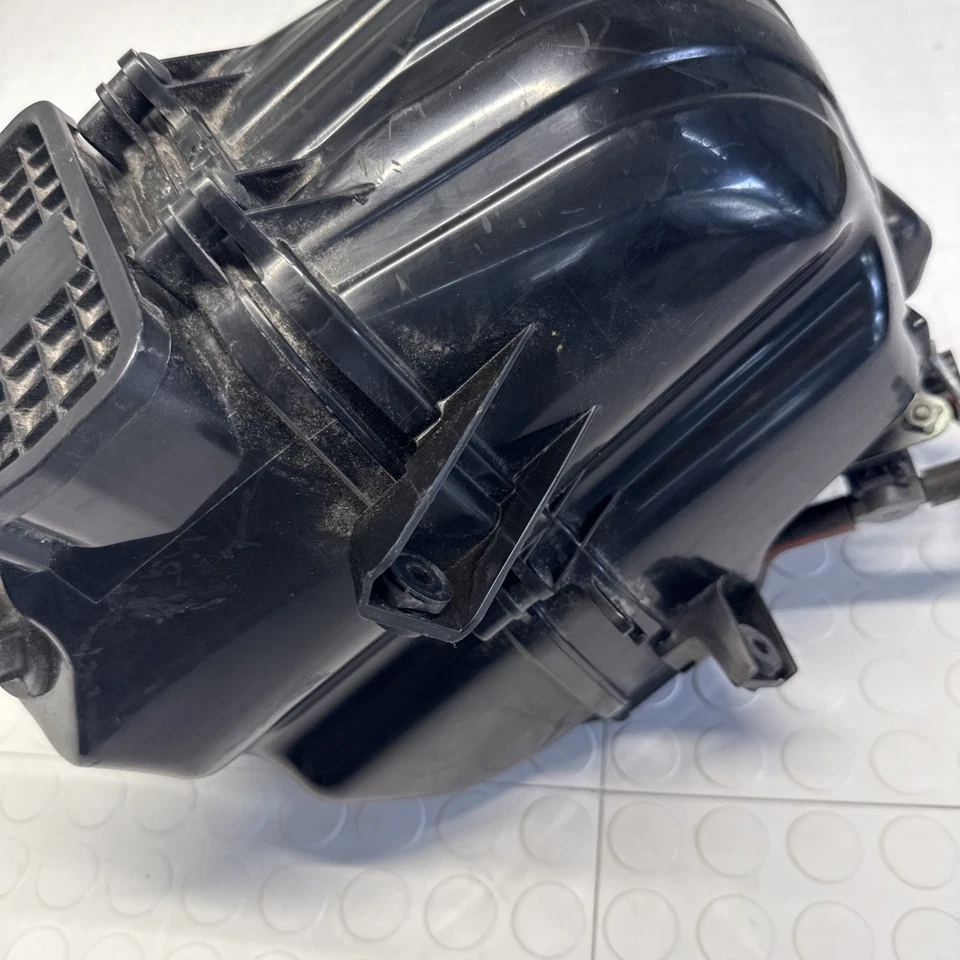 2018 Honda CBR 300r Airbox Air Intake Filter Box OEM USED Good - Изображение 3 из 4