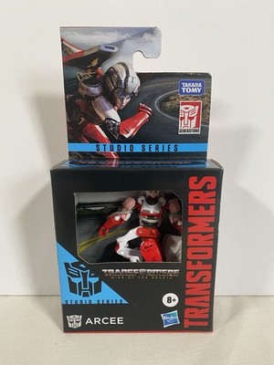 Transformers Rise of the Beasts Studio Series Arcee 3.5'' figure