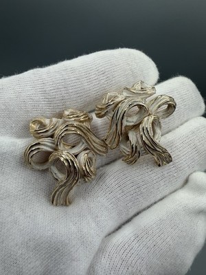 Vintage Alice Caviness White Enamel Gold Tone Clip On Earrings Signed #1005