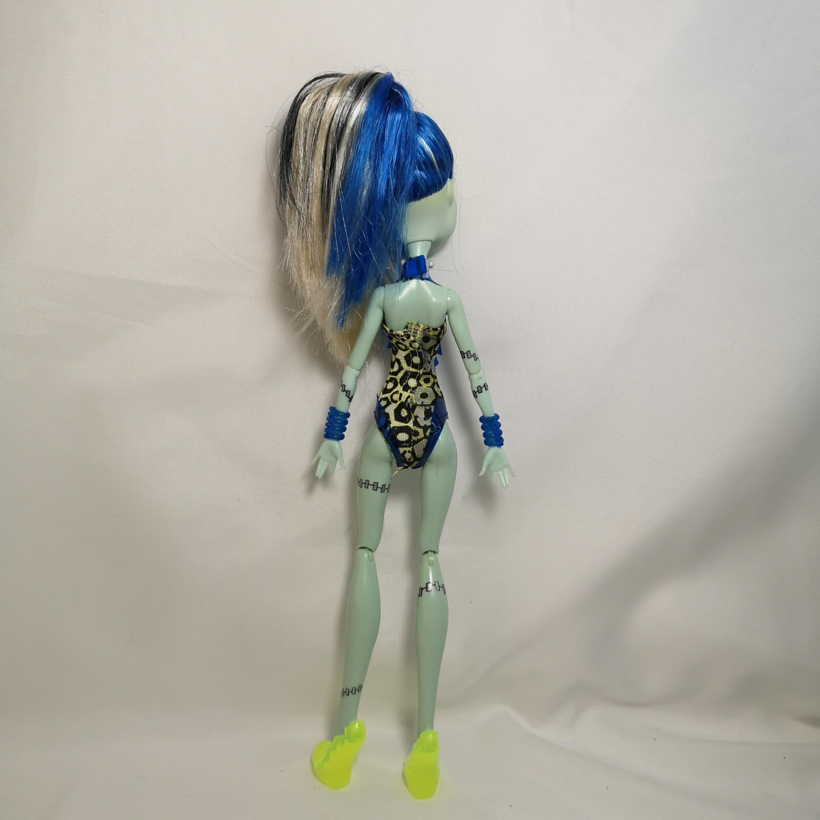 Monster High Doll  Swim Class Frankie Stein Exclusive Doll HTF