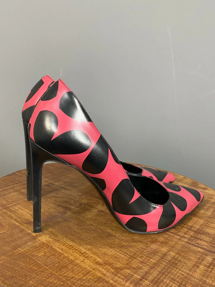 Zapatos de salón para mujer SAINT LAURENT estampados de cuero rojo/negro con tacón en punta talla EU38.5 Foto 2 de 4