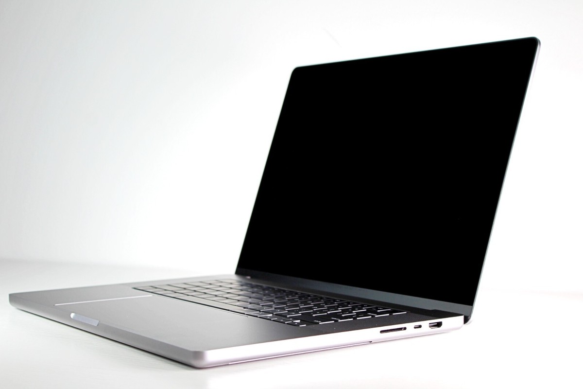 【美品】MacBook Pro16インチ2021 M1 Pro 32GB 2TB Amazon.com: 2021 Apple MacBook Pro (16-inch, M1 Pro chip