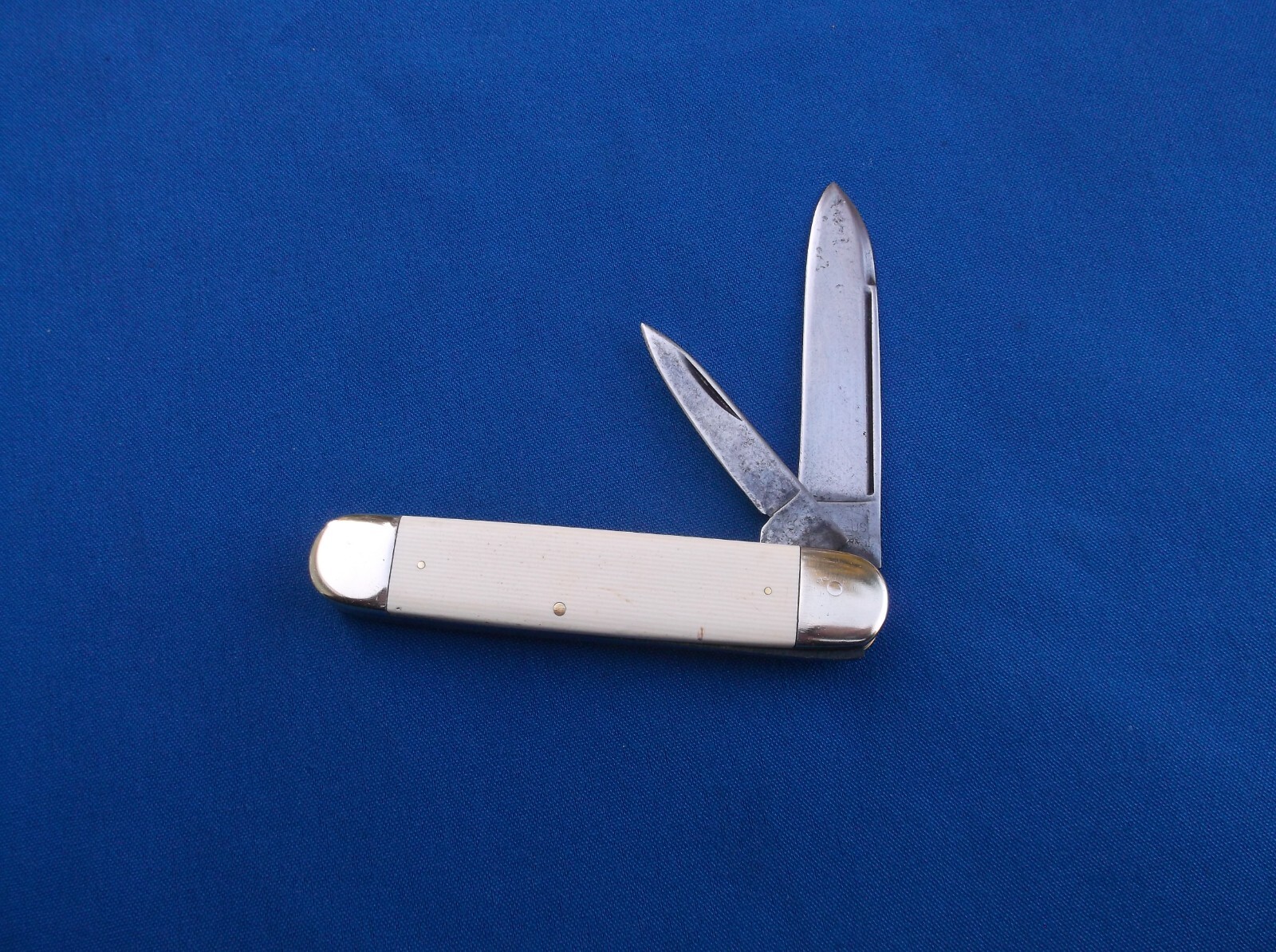 Vtg Camillus #23 Large Equal End Jack Pocket Knife Genuine Grain White Handles