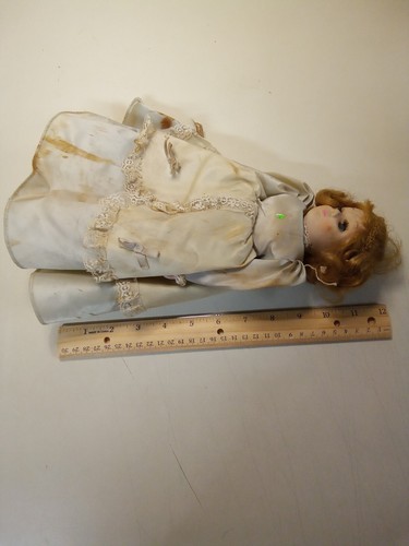 Porcelain Doll - Picture 2 of 4