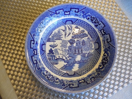 FOUR Antique Buffalo Pottery Semi Vitreous Blue Willow 7 1/2" Bowls - Picture 5 of 8