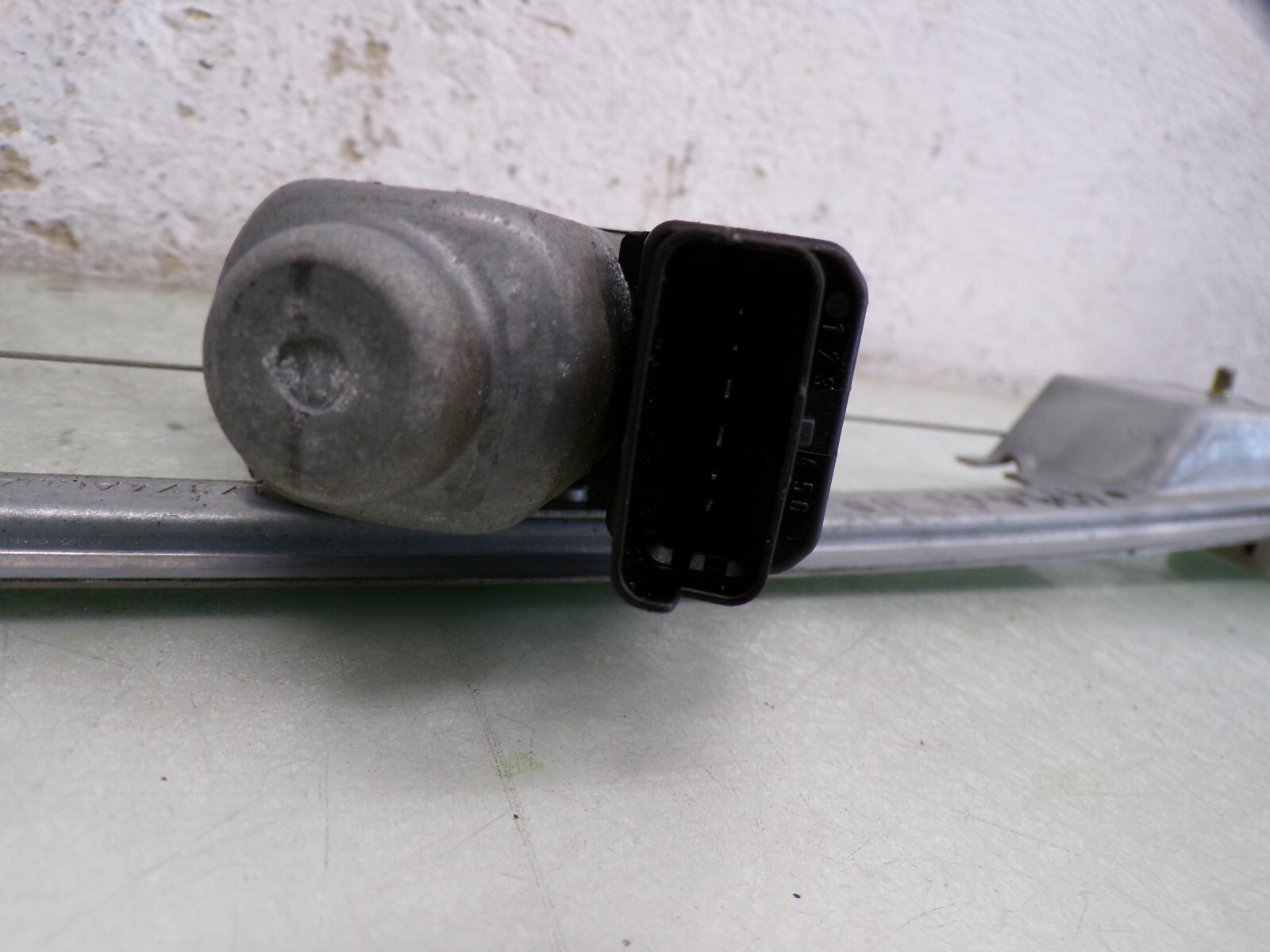 Picture 4 of 5