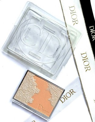 Dior couture dentelle peach lace shimmer powder palette No. 002