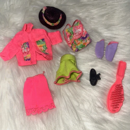 Vintage 1991 Stacie Clothes, Hat, Backpack, Shoe More #4240 Mattel