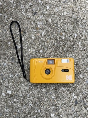 Kodak M35 35mm Point & Shoot Yellow Compact Film Camera w/ Flash RARE Untested