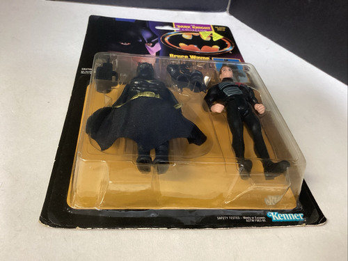 1990 KENNER THE DARK KNIGHT COLLECTION 'BRUCE WAYNE BATMAN' QUICK CHANGE SUIT - Bild 7 von 9