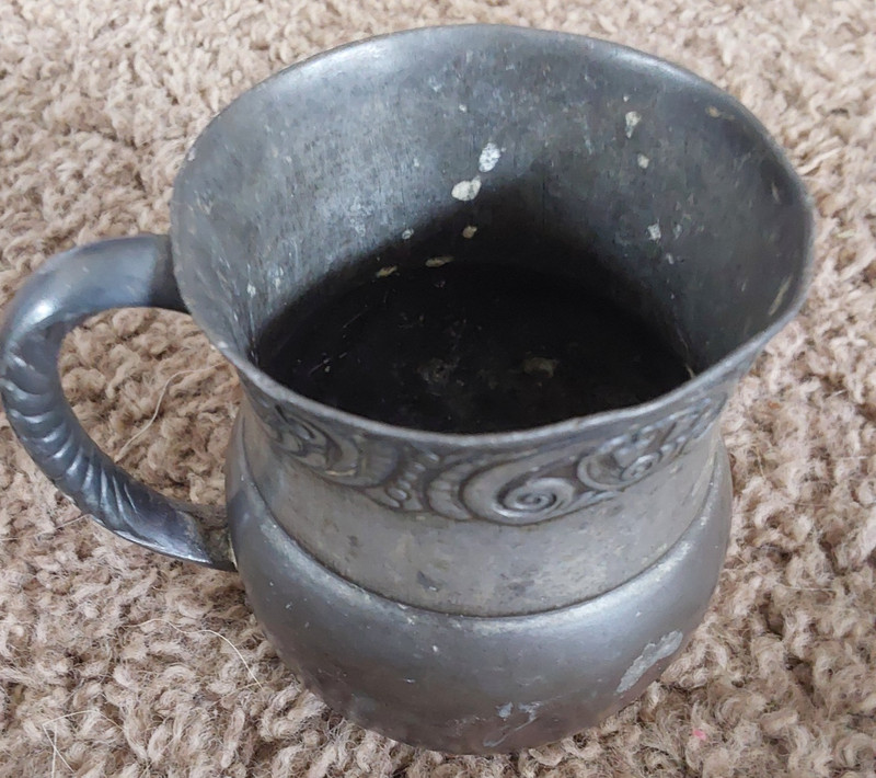 VINTAGE QUADRUPLE PLATE CUP PLAIRPOINT  MANUFACTURING CO NEW BEDFORT MASS 452