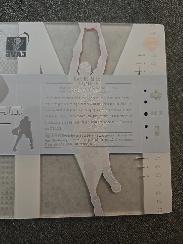 2002-03 UD Glass Magnifying Glass Darius Miles #DM-M - Image 3 of 3