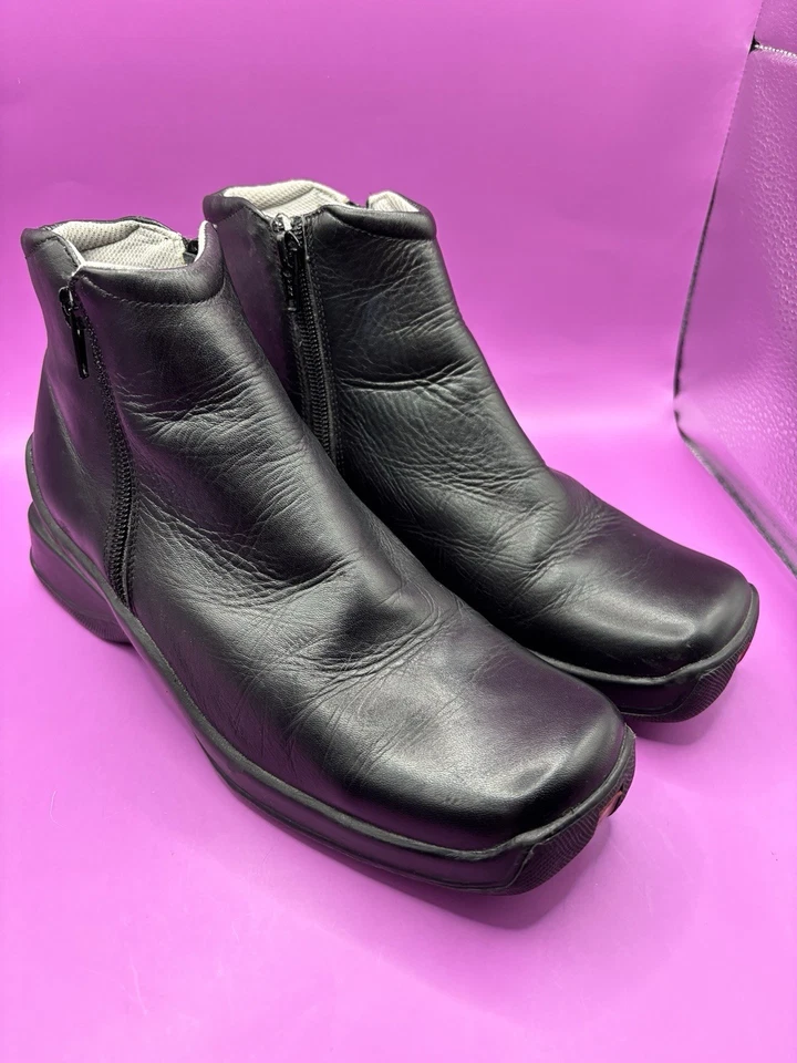 WANTED Tease Black Ankle Boots Women’s Size 8.5 M MSRP $69.99! (0157) - Image 3 of 4