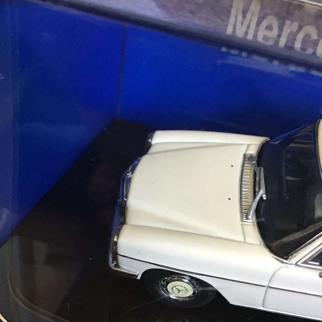 AutoArt 1/43 Mercedes Benz 220D Diecast Model Car | eBay