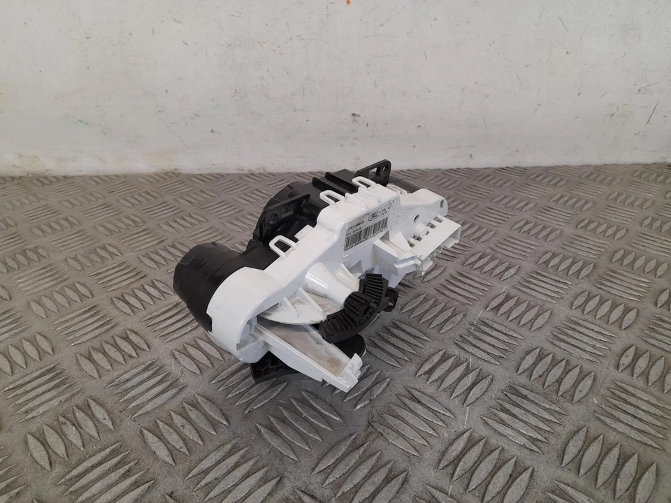 Ford Fiesta Mk7 2008-2013 Heater Control Panel 8A6118549 - Image 4 of 4