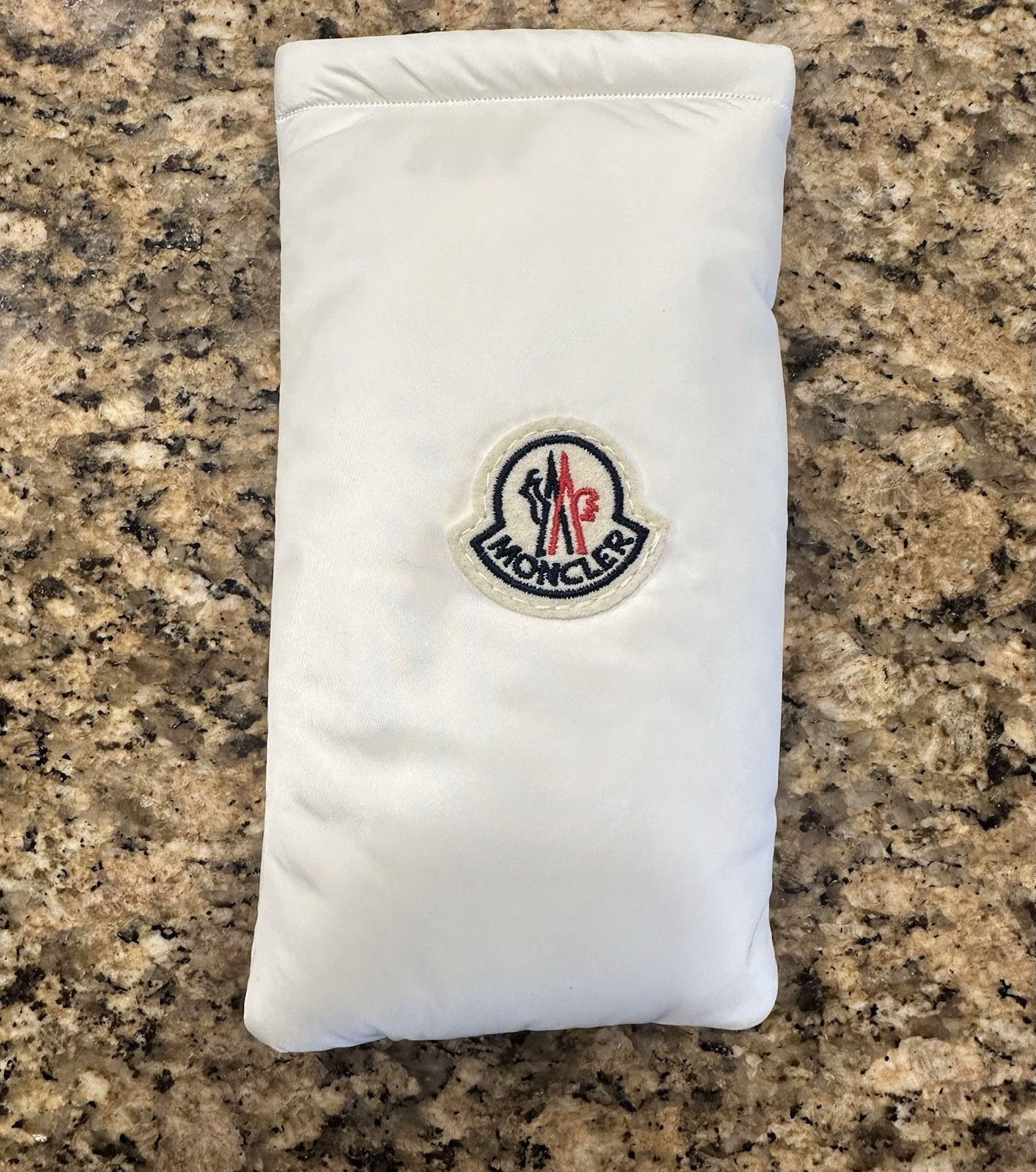 BRAND NEW MONCLER WHITE AUTHENTIC EYEGLASSES SUNGLASSES POUCH CASE AND BOX thumbnail 3