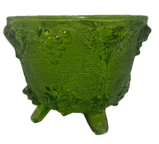 Vintage Jeanette Green Glass Harvest Grape 4-Toed Candy Dish/Bowl no lid