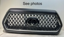 2018 2019 Toyota Tacoma Oem Withe Grille Grill Wo Emblem 53101-04010 2018 2019 Toyota Tacoma Oem Withe Grille Grill Wo Emblem 53101-04010